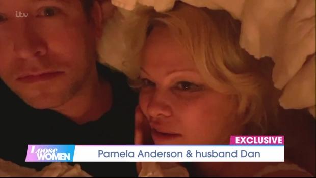 Памела Андерсон разводится с молодым мужем через 13 месяцев после свадьбы