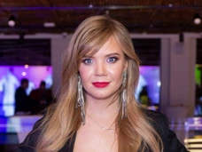 Алла Михеева купила родителям двухэтажную квартиру