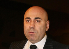 Иосиф Пригожин дебютировал в качестве ведущего в шоу «Звезды сошлись»