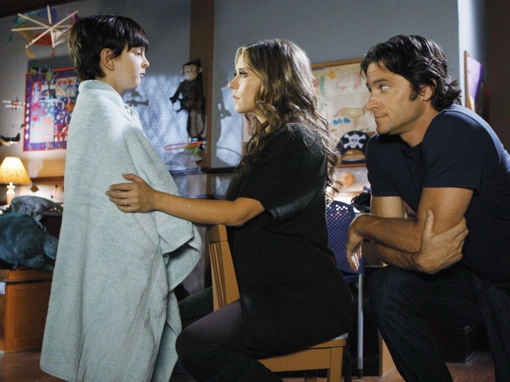 Кадр из сериала «Говорящая с призраками»