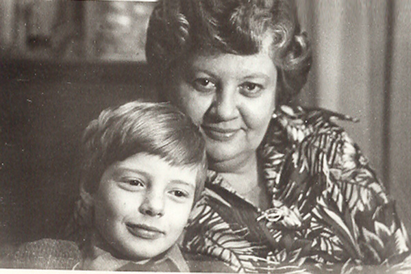 Андрей был единственным и любимым сыном, 1975 год