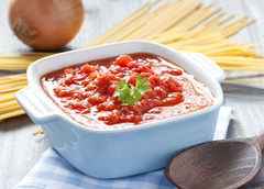 Как улучшить готовый томатный соус?