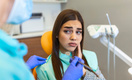 Стоматолог Рыжова рассказала о моде на наращивание беличьих зубов с сережками и стразами
