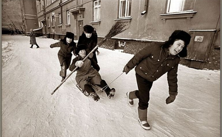 Фото №6 - Топ-5 зимних развлечений из советского детства (ностальгическая галерея)