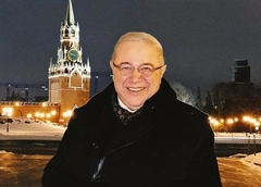 Помощница Евгения Петросяна: «Меня обзывают косоглазой и крокодилом»