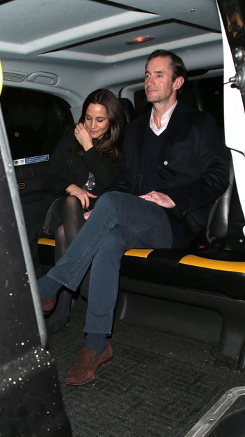 Пиппа и Джеймс Мэттьюз прибывают на вечеринку в честь помолвки принцессы Беатрис, Лондон, 18 декабря 2019