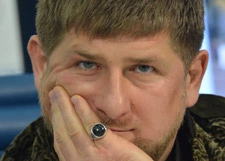 Рамзан Кадыров готов приютить жирафа, которому грозит смерть