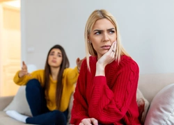 Плохие эмоции: 15 пассивно-агрессивных фраз, которые вы постоянно говорите (хотя пора перестать)