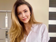 Новый штамм? У дочери Заворотнюк пропадает слух на фоне ковида