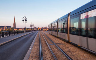 Как трамваи в Бордо ездят без проводов?