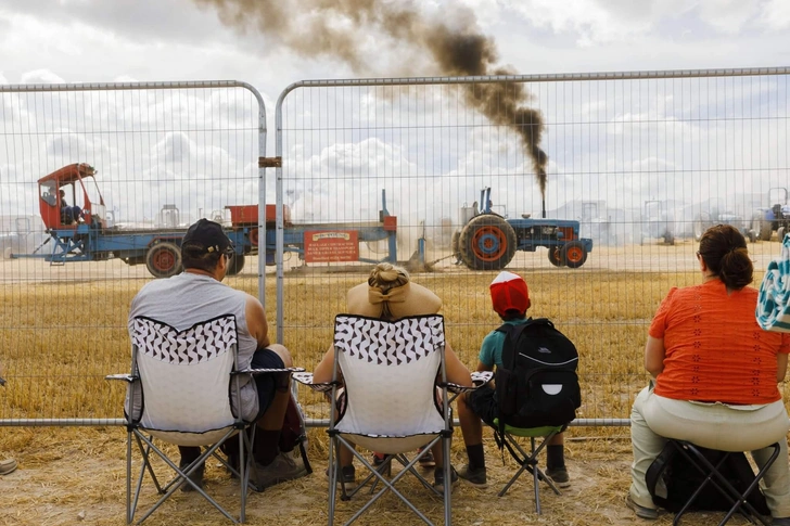 Great Dorset Steam Fair, Dorset, England, 2022. | Источник: Martin Parr / Magnum Photos / Rocket Gallery