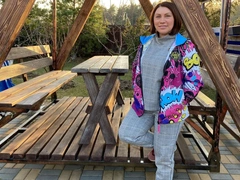 Сябитова показала, как выглядит ее «родовое поместье» и сад с цветами от Урганта и Гузеевой