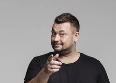 Сергей Жуков рассказал, как его порезали во время концерта