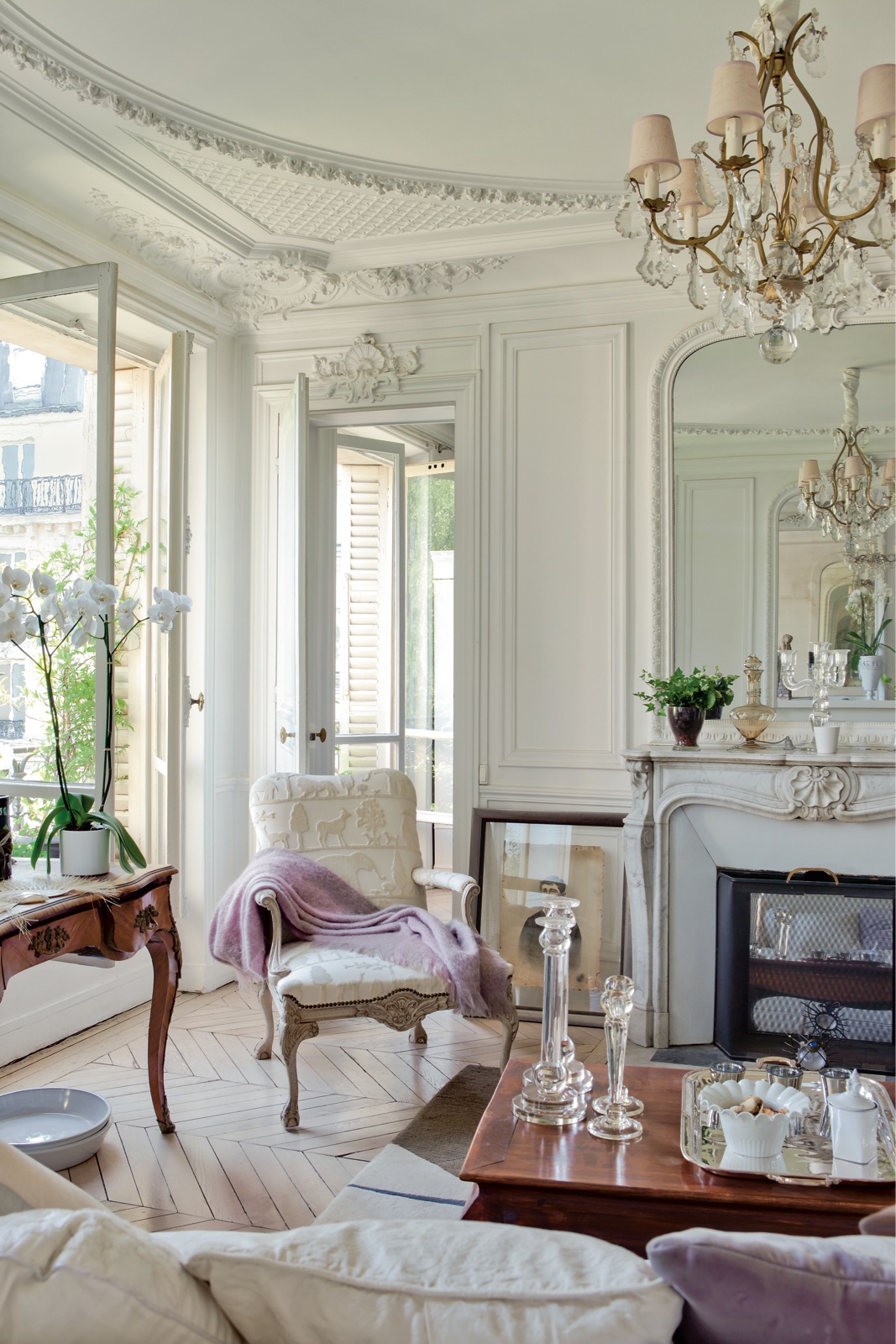 Французские квартиры: красивые фото и визуализации дизайна интерьеров в разных стилях
