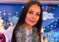 Семейные ужины, колядки, отказ от гаданий: как Федорова, Алибасов, Семенович отмечают Рождество