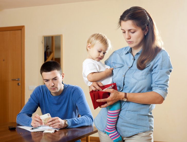 Как финансовый абьюз разрушает семью: три признака, что ваш муж вас кошмарит