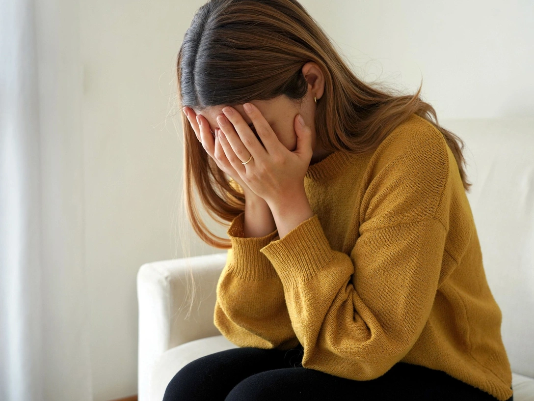 5 детских страхов, которые мешают вашему взрослому счастью (и как от них избавиться) | marieclaire.ru