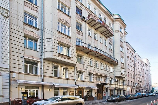 Абызов владеет двумя квартирами на Обыденском переулке