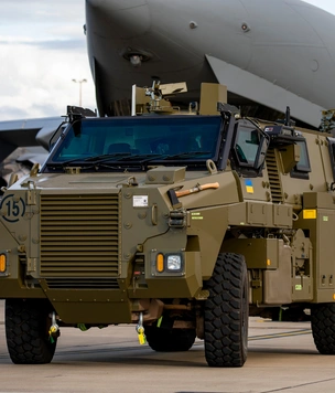 Австралия — Украине: бронеавтомобиль Bushmaster за $2,45 млн