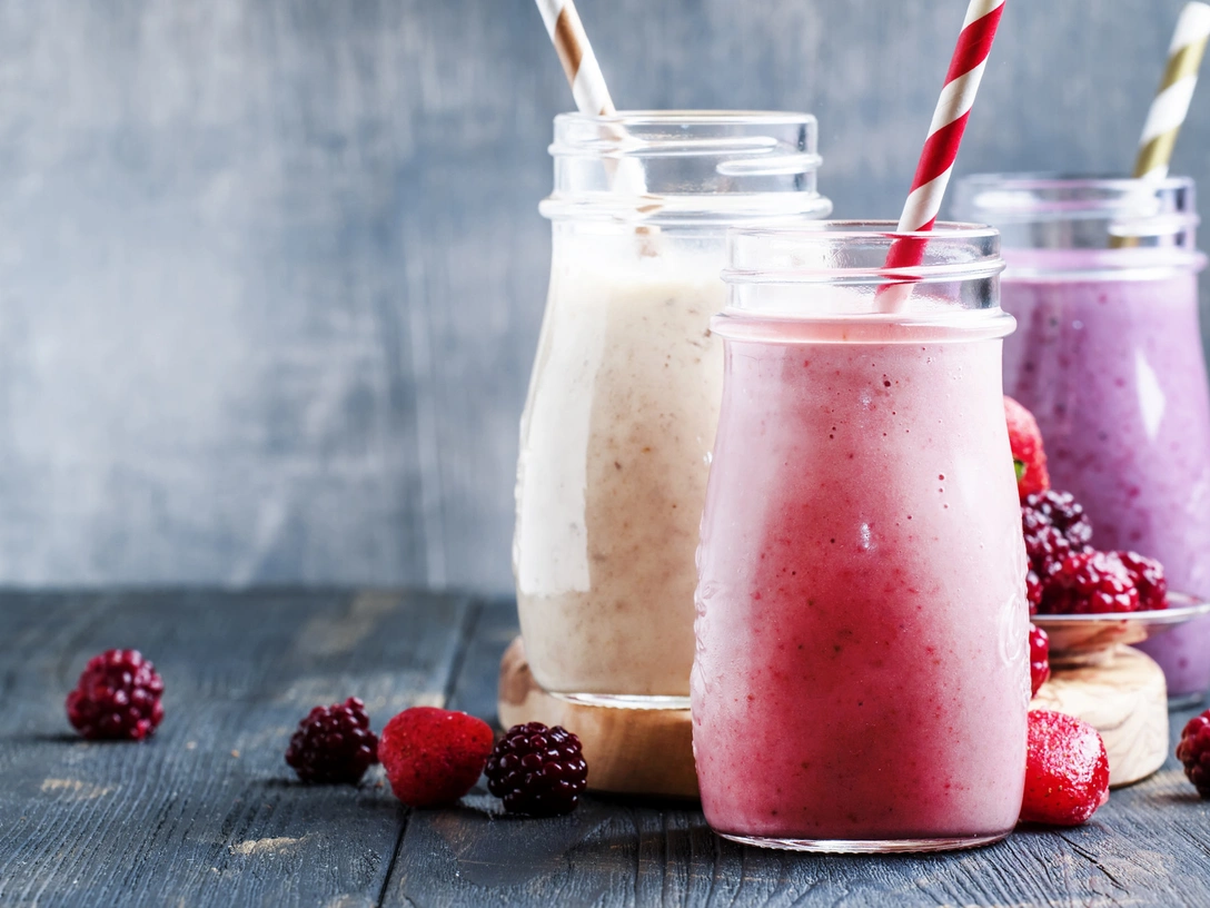 Как в детстве: 7 рецептов молочных коктейлей | marieclaire.ru