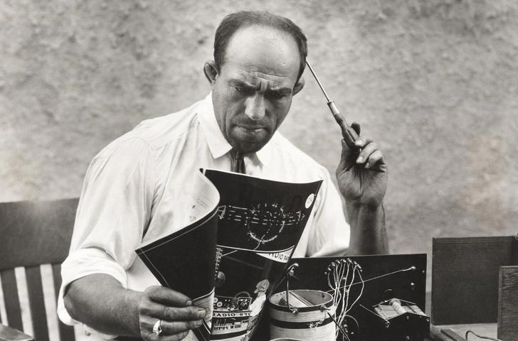 Радиошляпа, детская клетка и еще 8 безумных изобретений прошлого — эти вещи вас шокируют