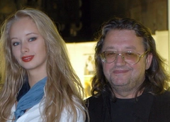 На вдову Александра Градского совершили нападение. У нее похитили 100 миллионов