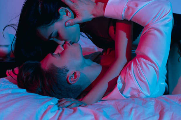 Фото №4 - «В постели с врагом»: как перестать стесняться своего тела во время секса