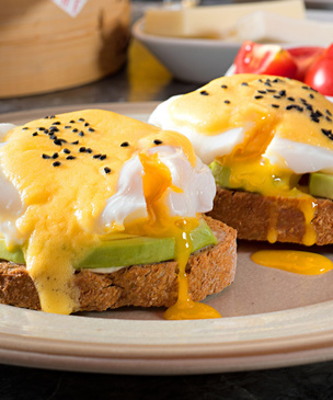 4 изысканных блюда для завтрака из двух яиц