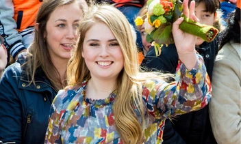 «На ней платье трещит по швам»: 18-летняя принцесса Нидерландов располнела еще больше