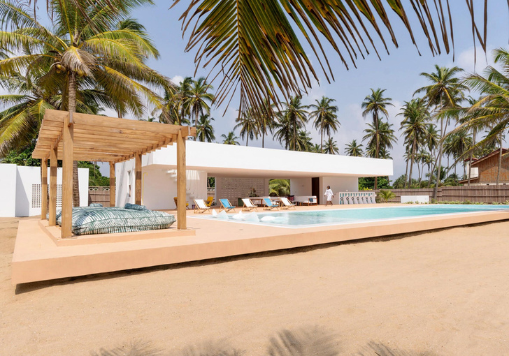 Пляжный дом с бассейном в Нигерии
