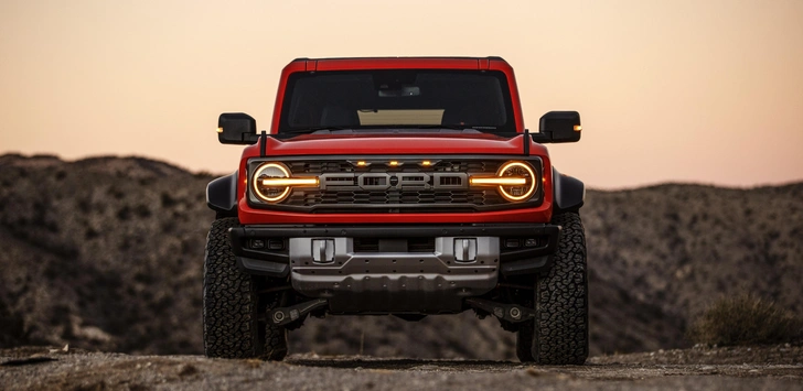 Появилась самая внедорожная версия и без того брутального Ford Bronco