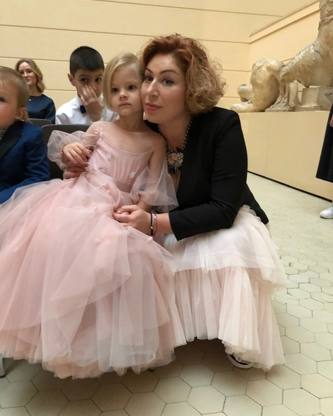 Алиса Юнусова, Симона Юнусова