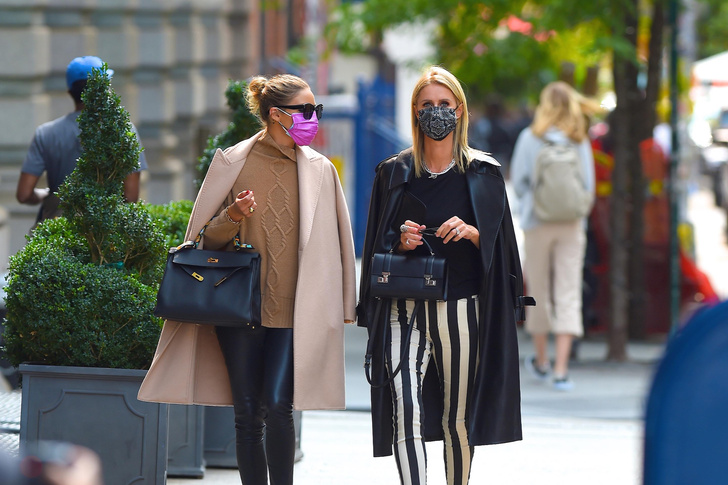 Две подруги в большом городе: Оливия Палермо и Ники Хилтон показывают, что носить этой осенью