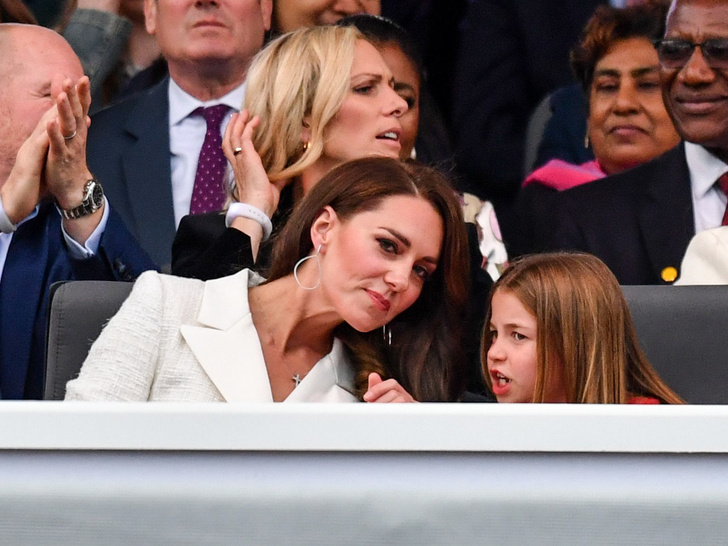 Настоящая принцесса: самый забавный момент между Кейт Миддлтон и ее дочерью попал на видео (вы будете тронуты)