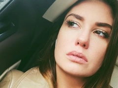 «Довел детей до слез, поднял на меня руку»: Агата Муцениеце поведала о насилии со стороны Павла Прилучного