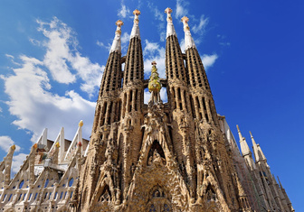 Безумный каталонец: в чем секрет успеха гения архитектуры Антонио Гауди