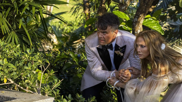И снова невеста: Дженнифер Лопес пытается спасти гостей в новом фильме «Моя пиратская свадьба»