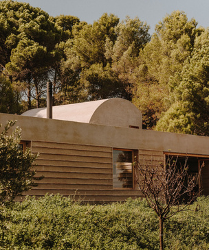 Дом из природных материалов в Каталонии