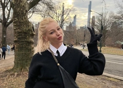 Настя Ивлеева и Маша Миногарова пытаются привлечь мужчину мечты при помощи эротичных танцев