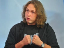 Сын Никаса Сафронова винит себя в смертельном диагнозе мамы