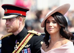 Гарри и Меган отказались вернуться в королевскую семью: реакция дворца и Елизаветы II