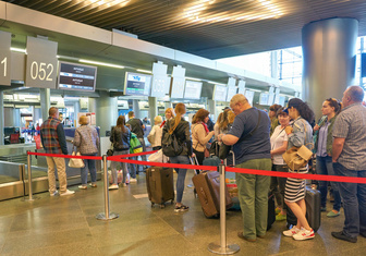 Через тернии в Европу: названа страна, которая оформляет россиянам шенгенскую визу за 2 недели