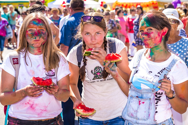 Провести выходные весело можно на арбузном фестивале