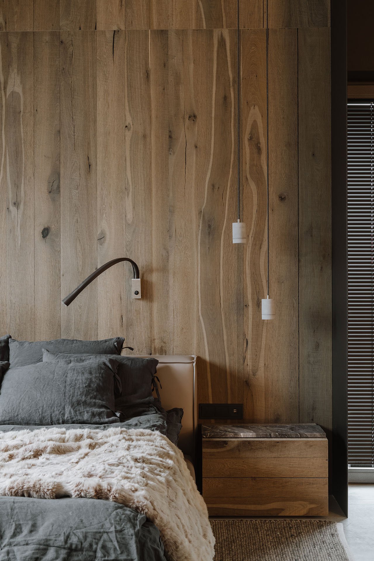 ​Как оформить интерьер спальни в деревянном доме: 40 удачных примеров