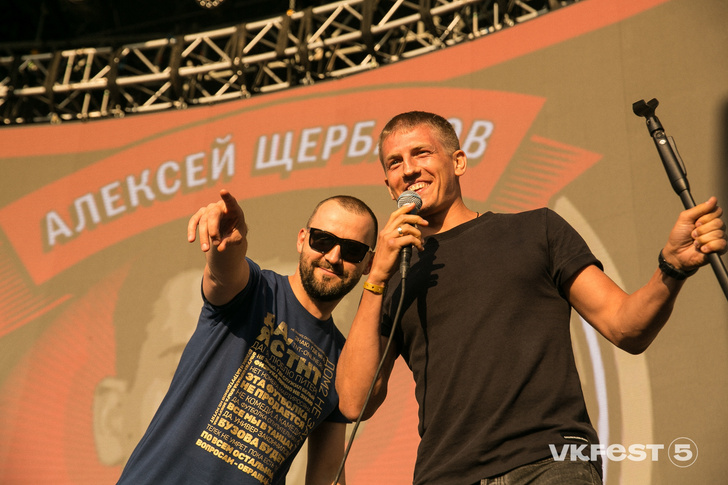 Звезды Comedy Club Руслан Белый и Алексей Щербаков