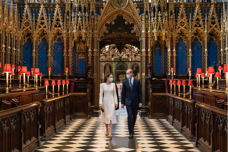 Будто снова жених и невеста: спустя 10 лет после свадьбы Уильям и Кейт прошли вместе к алтарю
