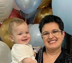 «Счастье, когда дети рядом!»: Елена Голунова поделилась кадрами с первого дня рождения сына