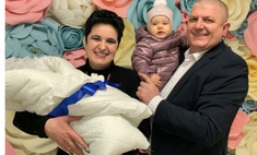 Звезда Битвы экстрасенсов Елена Голунова стала матерью в пятый раз спустя год после рождения дочери