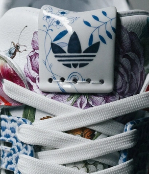Художники Meissen расписали кроссовки ZX8000 для Adidas