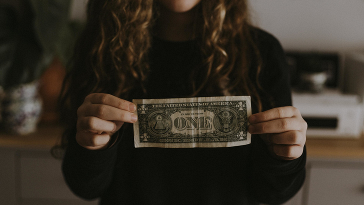Что значат наши отношения с деньгами: 5 примеров — изучите себя
